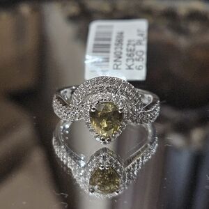 Certified Greenish Yellow Sapphire And Diamond Platinum Cocktail/Engagement Ring